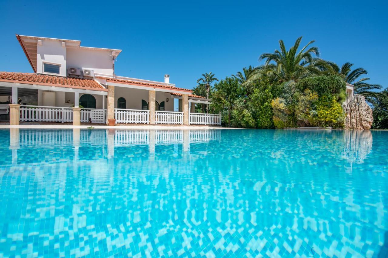 Villa Barnaba Country House & Pool Полиньяно-а-Маре Экстерьер фото